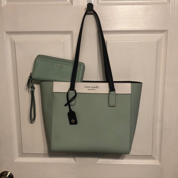 kate spade Handbags - Kate Spade Cameron Tote & Matching Wallet ♠️